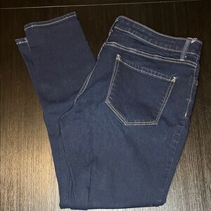 A.n.a Dark Rinse Skinny Jeans, Mid rise stretch